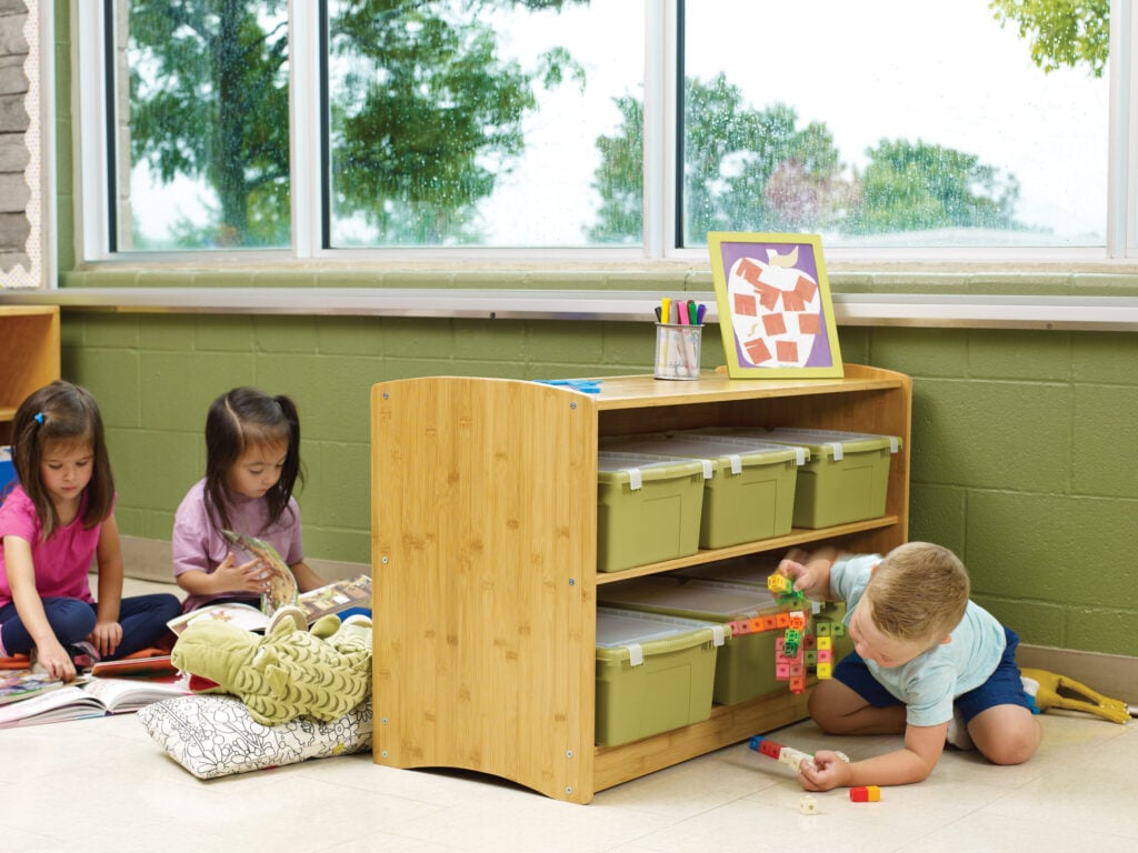 BAM1 S Bamboo Shelving Unit as Divider with tubs lids and model HR scaled 1